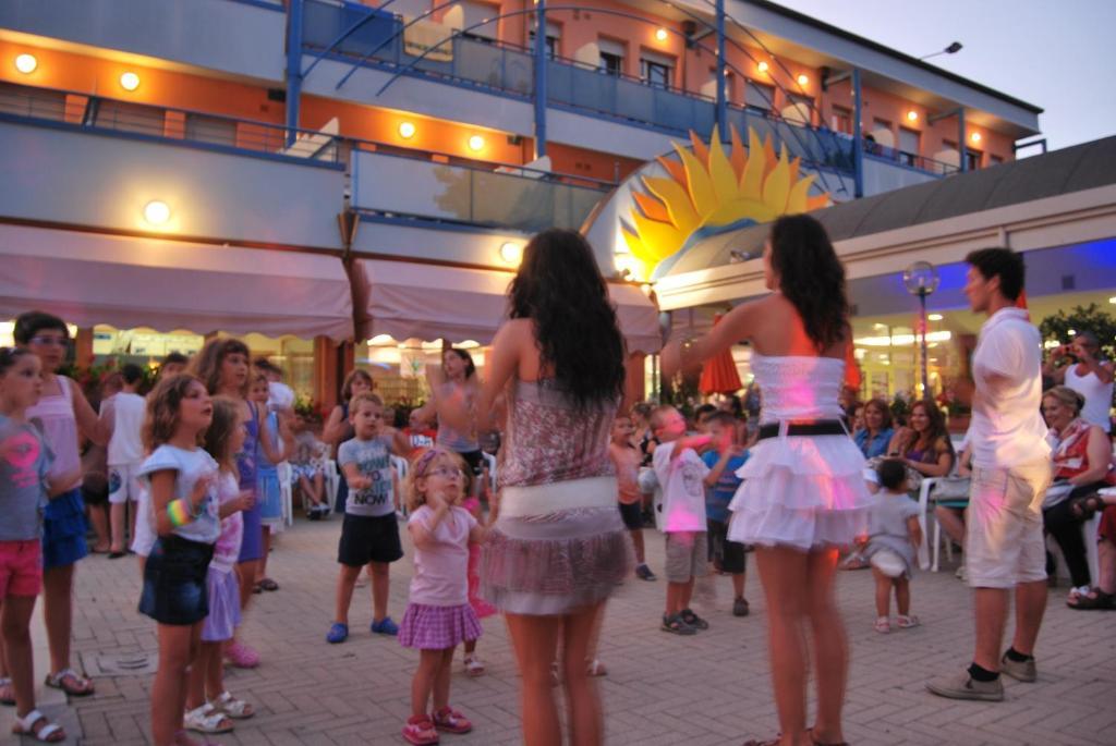 Hotel Serenissima Village Cesenatico Exterior foto