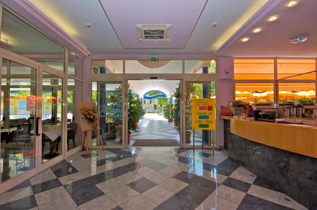 Hotel Serenissima Village Cesenatico Exterior foto